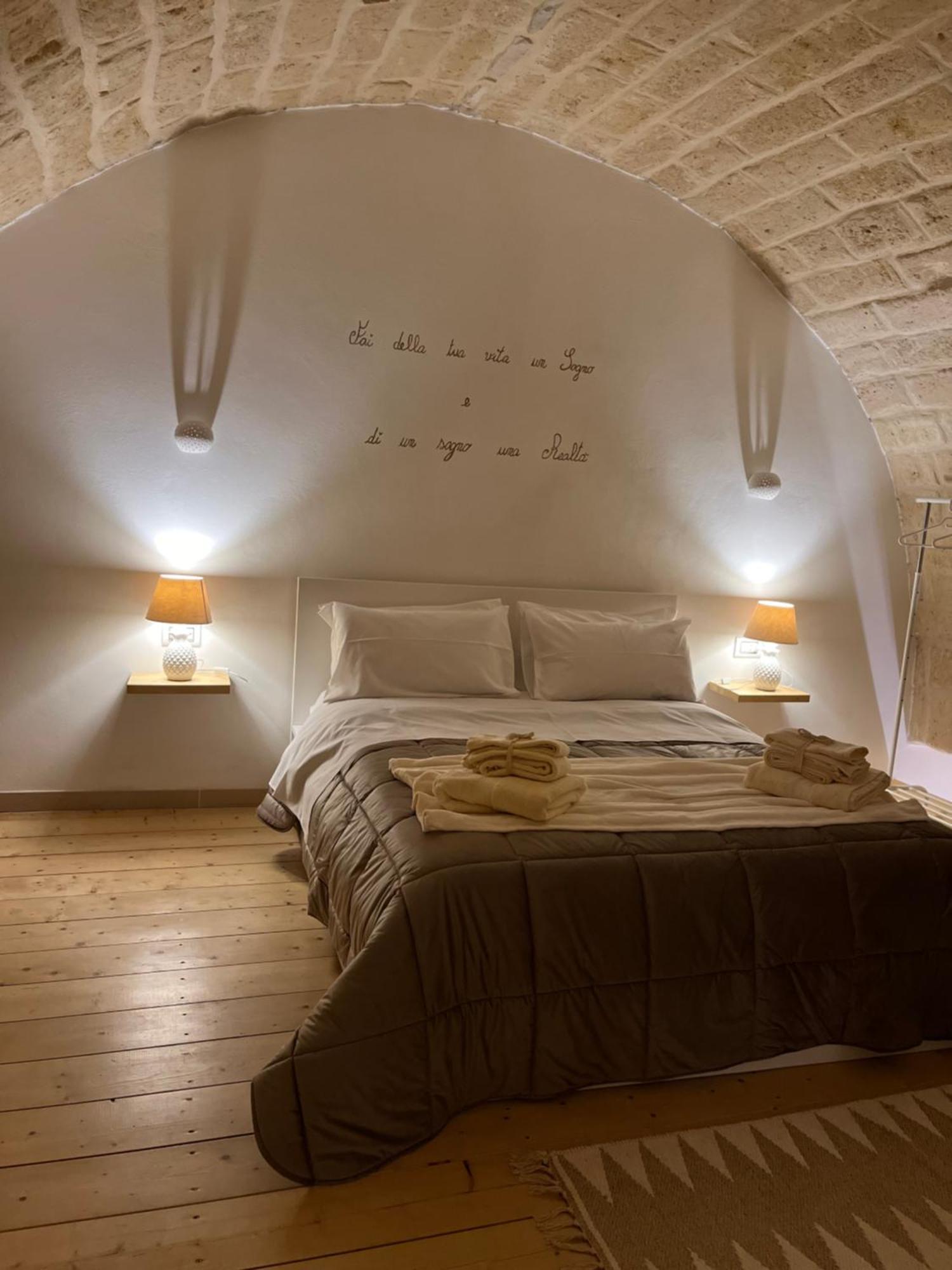 Epoca Suite House Trani Eksteriør billede