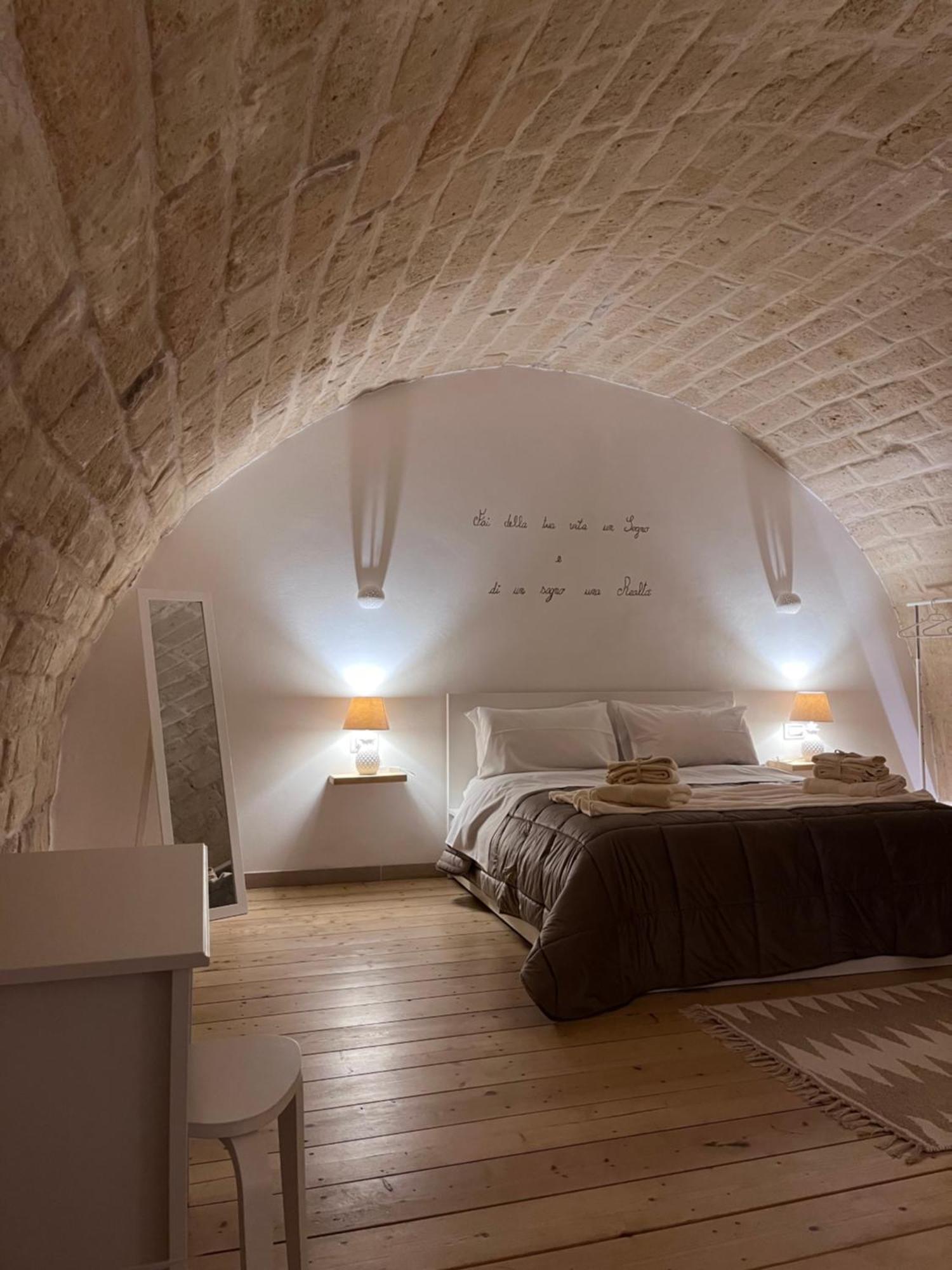 Epoca Suite House Trani Eksteriør billede