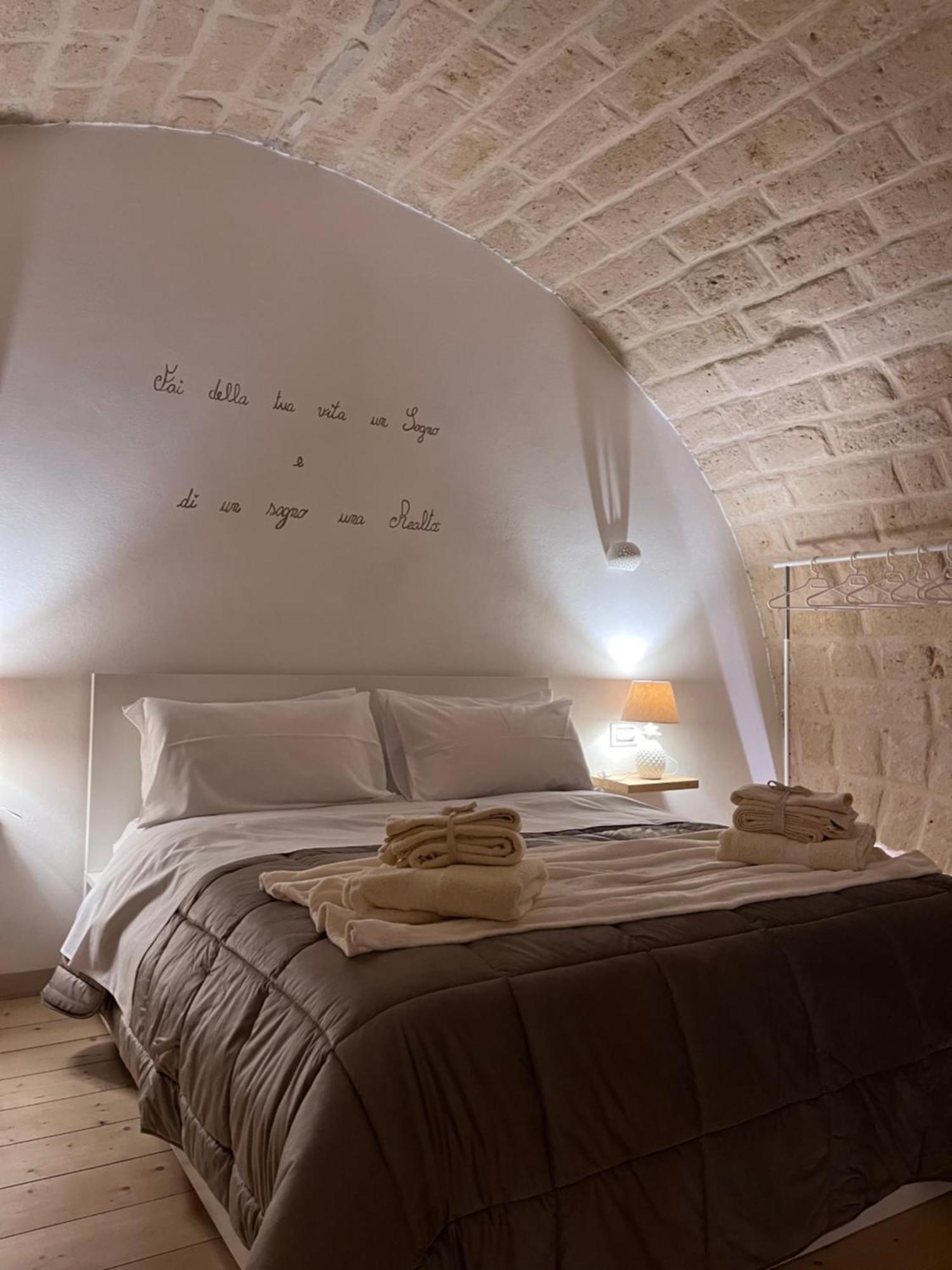 Epoca Suite House Trani Eksteriør billede