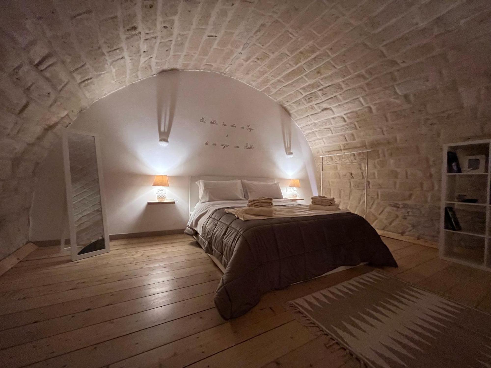 Epoca Suite House Trani Eksteriør billede