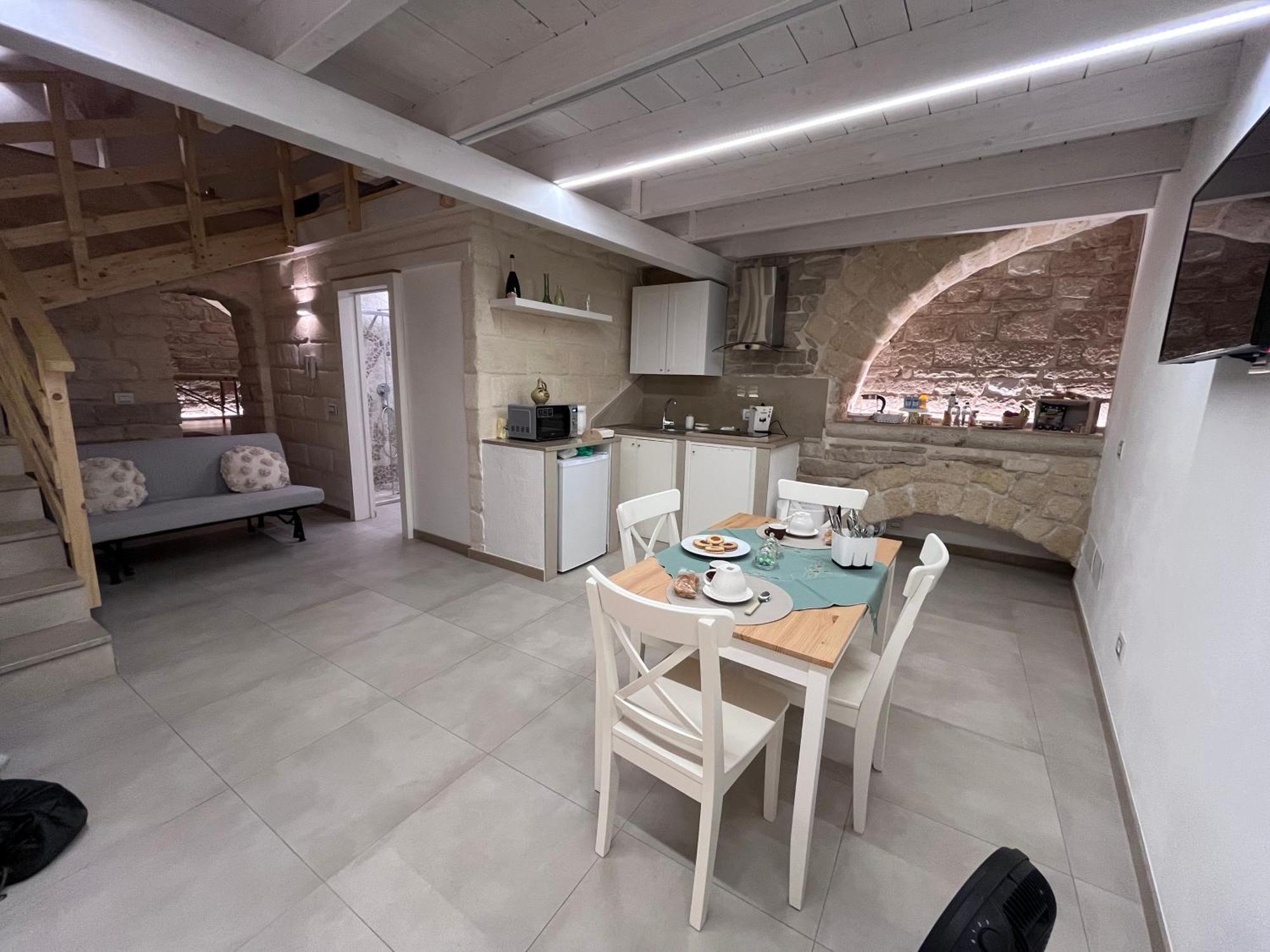 Epoca Suite House Trani Eksteriør billede